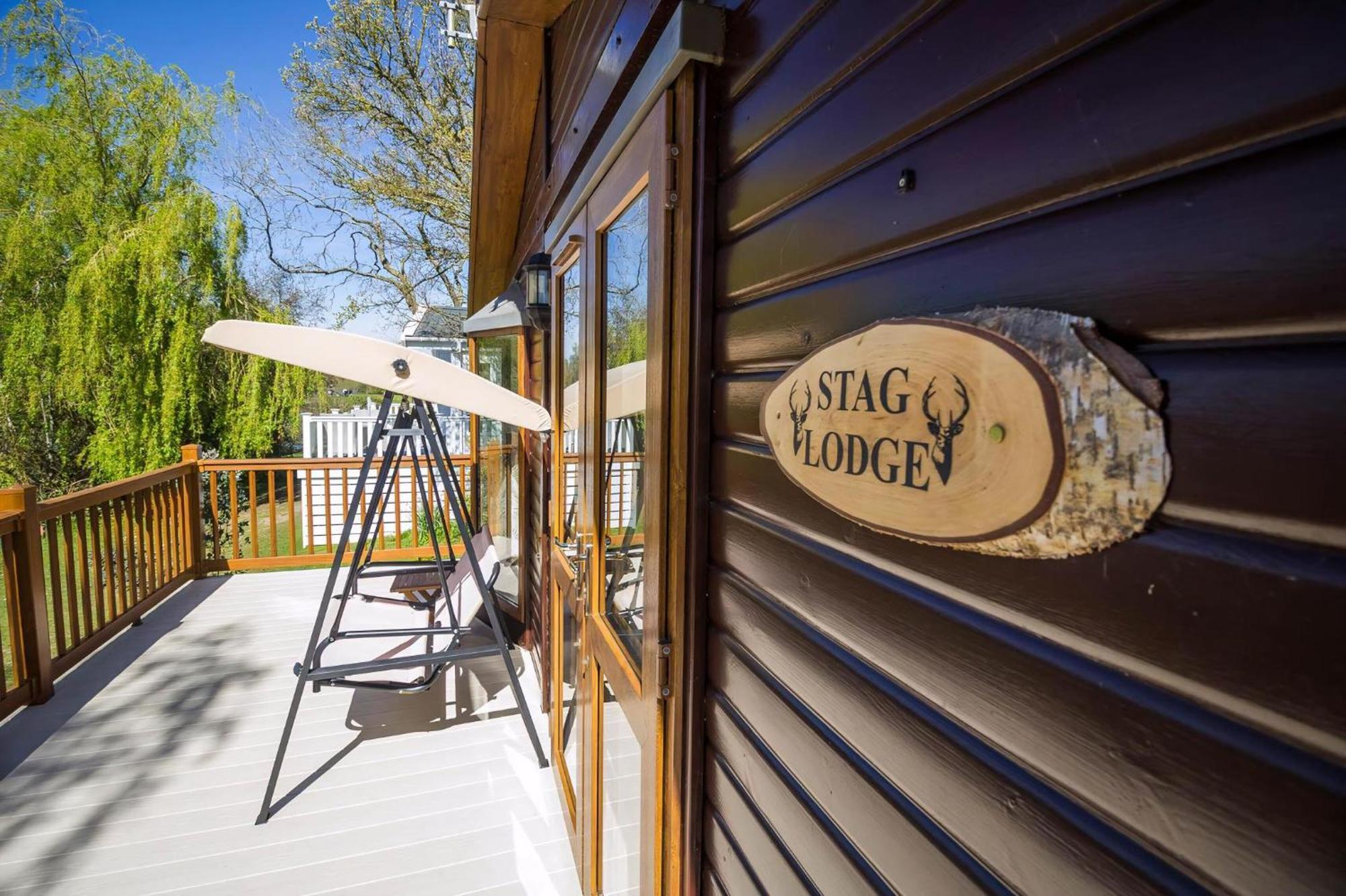 Stunning Lodge With Free Wifi For Hire At Carlton Meres In Suffolk Ref 60013M Saxmundham Esterno foto